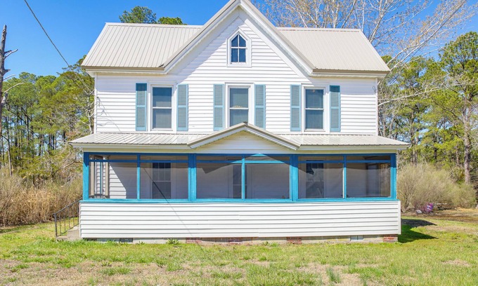 Crisfield House | Walk to Main Street: Family-Friendly Crisfield Gem