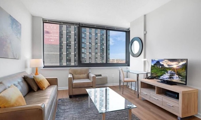 Hudson Exchange Apartment | Walk to NY Waterway | Family-friendly | The Waterfront