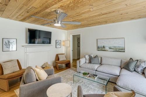 Oxford House | Walk to Ole Miss! Updated Home Near Oxford Square