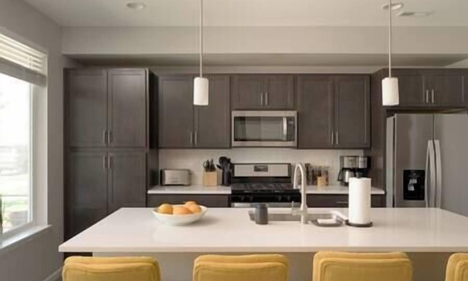 Dupont House | Walk to Parks, Games, Family Friendly, Fun Design!