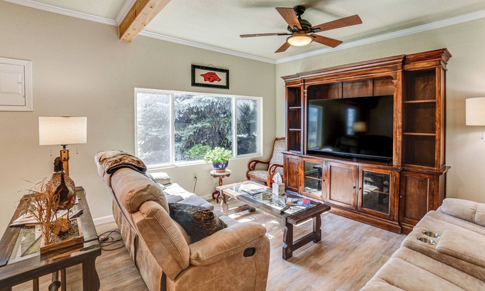 Oacoma House | Walk to River: Oacoma Home w/Dog-Friendly Yard!