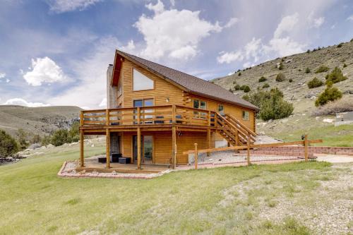 Lander House | Walk to Sinks Canyon State Park Spacious Home!