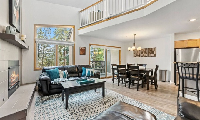 Breckenridge Villa | Walk to Snowflake Lift + walk to Main St