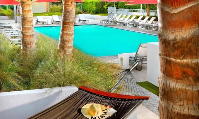 Surfside Hotel | Walk to Surfside Beach from This Well-Appointed Suites w/Kitchenette - 3 Units