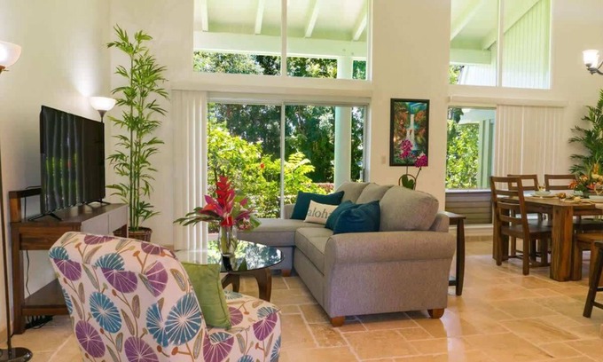 Princeville Condo | *Walk to the Beach and Westin!* | Sleeps 6
