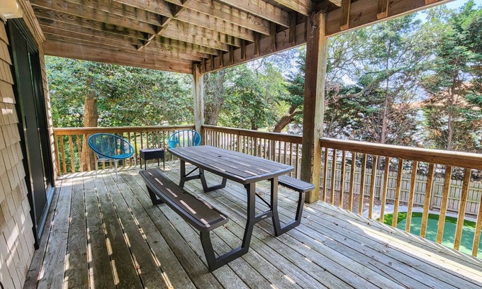 Duck House | Walk to the beach or bike to Duck in this 6 BR home w/Private Pool & Hot Tub!