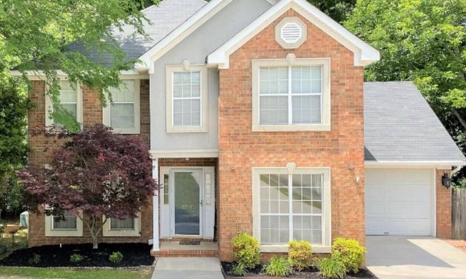 National Hills House | Walk to the Masters