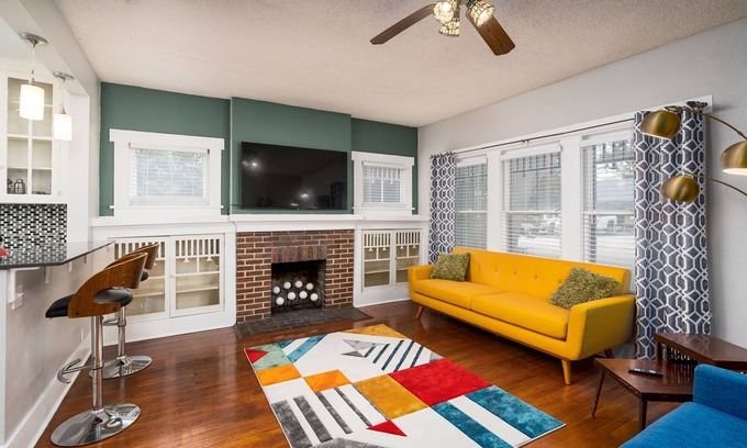 Tobin Hill House | WALKABLE TO DOWNTOWN & Steps From The St. Mary's Strip