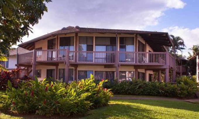 Princeville Resort | Walking Distance to Anini Beach Trailhead, Princeville Park, and Shopping Center