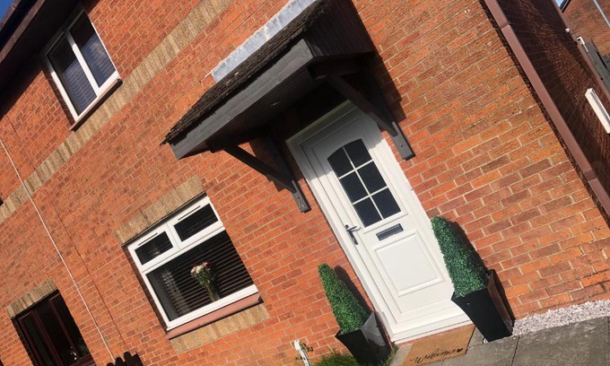 Glasgow House | Wallace Home