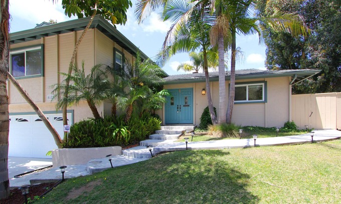 North Pacific Beach House | WALLED GARDEN ESTATE LOCATED IN NORTH PACIFIC BEACH SLEEPS 8/9 plus kids matsn