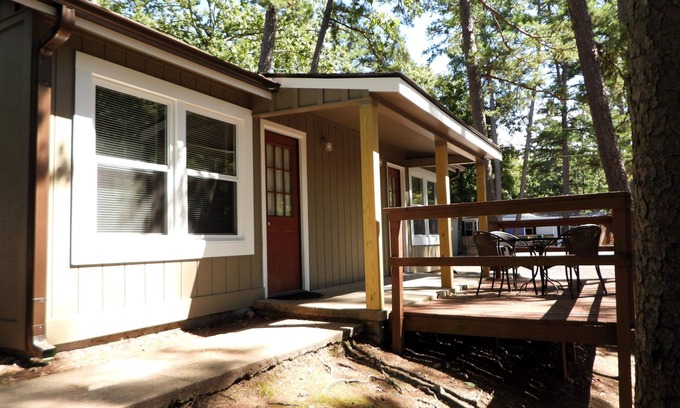 Royal Cabin | Walleye Cabinn