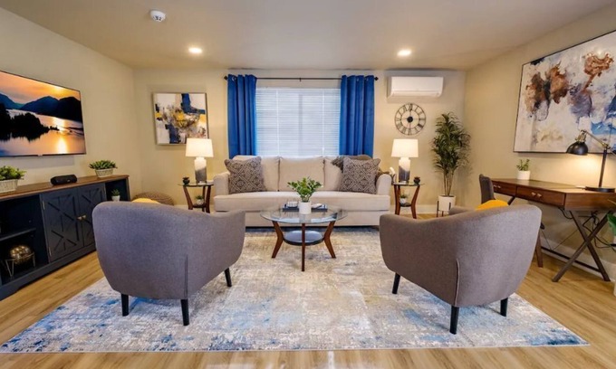Southeast Salem Apartment | Warm and inviting atmosphere, walking distance to Downtown and H - Longer stays