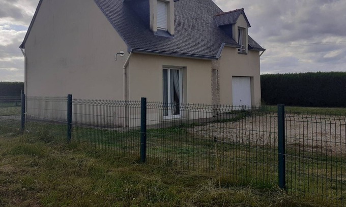 Roz-Landrieux House | Warm and quiet house in Roz Landrieux