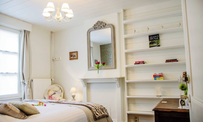 Sint-Gillis House | Warm & Cozy stay in heart of Bruges.