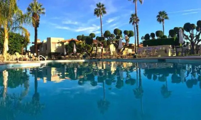 Sunrise Vista Chino Condo | Warm Living in Palm Springs