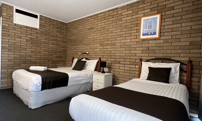 Albury Hotel | Warrina Motor Inn Wodonga CBD