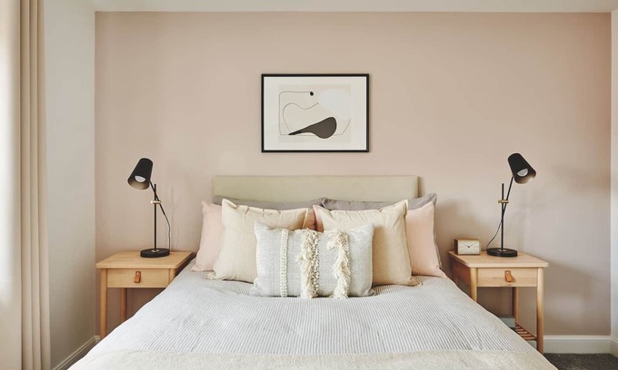 Coventry House | Warwick Serviced Home for 6 walk to University