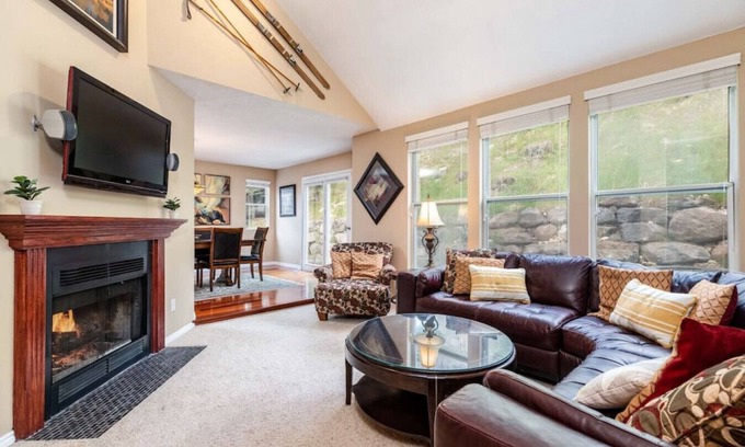 Cottonwood Heights Apartment | Wasatch Retreat - Pool Table, Ping Pong, & Arcade!