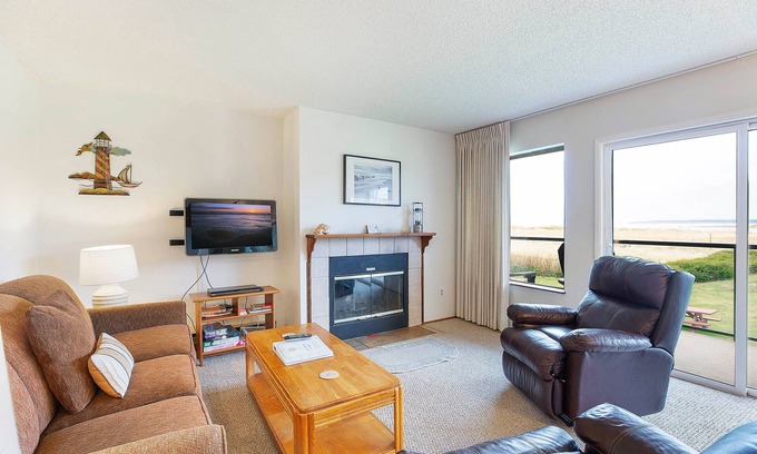Moclips Condo | Watch the Sunset over the Pacific Ocean