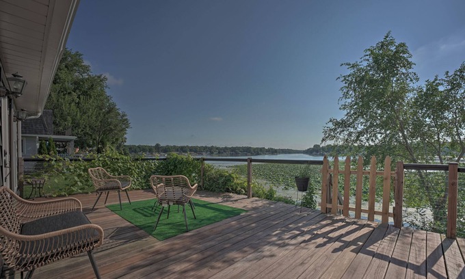 Osceola House | Waterfront, 25 min to ND, Dog & Fam Friendly