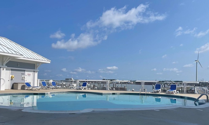 Crisfield Condo | Waterfront 3 bedroom condo. Fall and oysters are here!