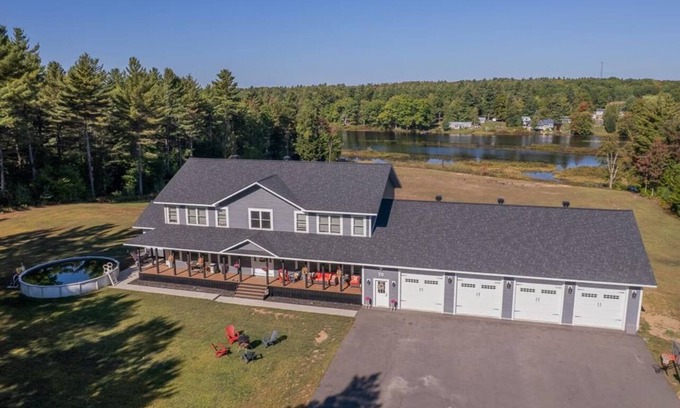 Colton House | Waterfront 4 bedroom 2.5 bathroom with swimming pool- sleeps 7.