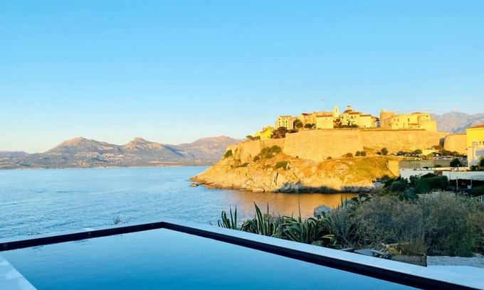 Calvi Apartment | Waterfront apartment, prestige villa, sea access
