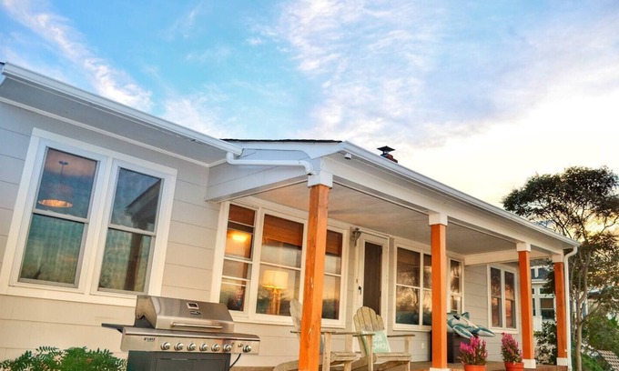 Harvey Cedars House | Waterfront Beach Bungalow
