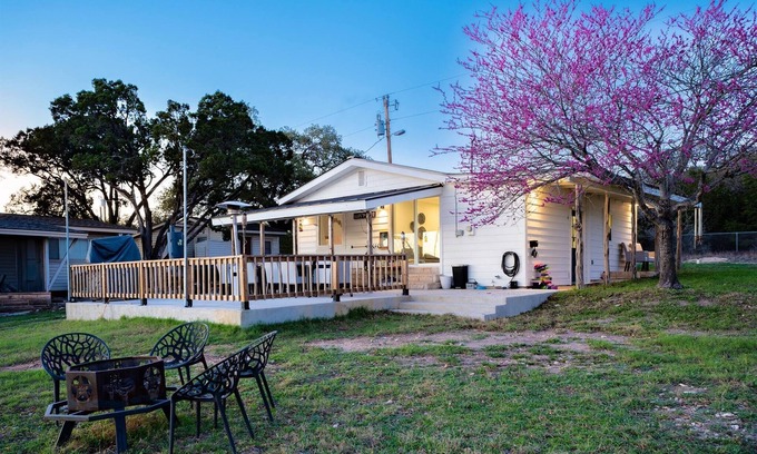 Oatmeal Hotel | Waterfront Cabin w Dock, Kayak, SUPs sleeps 7