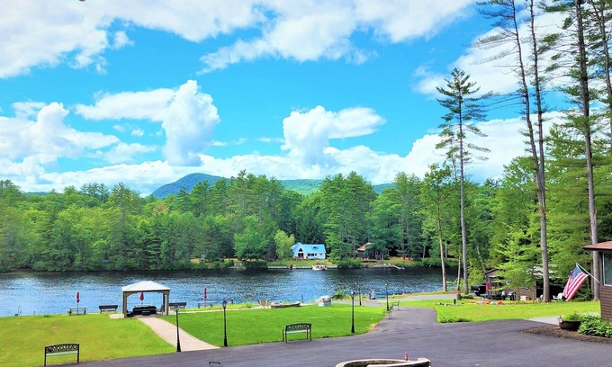 Corinth Cottage | Waterfront Cottages near Lake George and Saratoga Springs