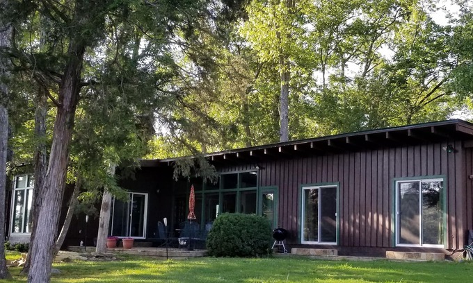 Guntersville House | Waterfront Guntersville Getaway