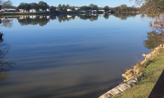 Trinity Cabin | Waterfront Home on the Trinity