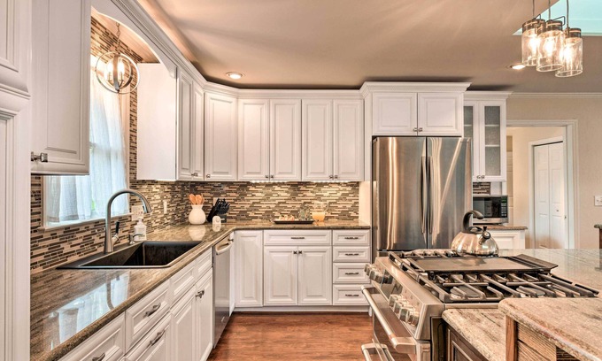 Mooresville House | Waterfront Home w/Private Beach on Lake Norman!