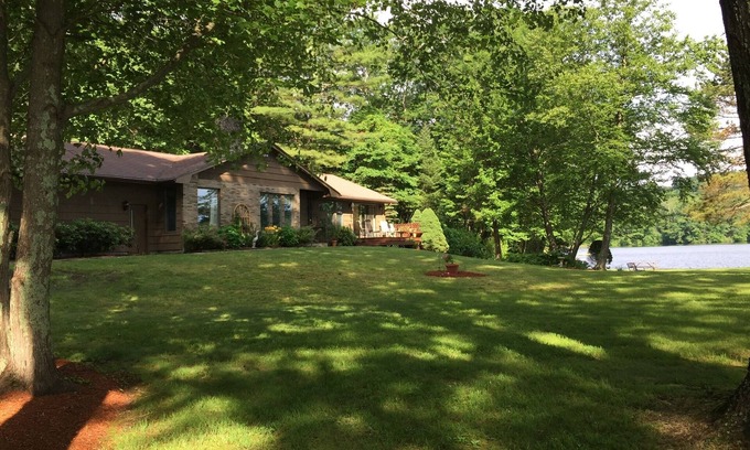 Douglas House | Waterfront Home with Stunning Views . Dog friendly , and great fishing !