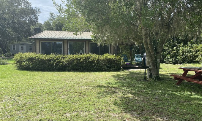 Fort McCoy Cottage | Waterfront Lake Kerr Cottage- Jones