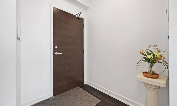 Bathurst Quay Condo | WATERFRONT LUXURY CONDO IN DOWNTOWN TORONTO WITH FREE PARKING