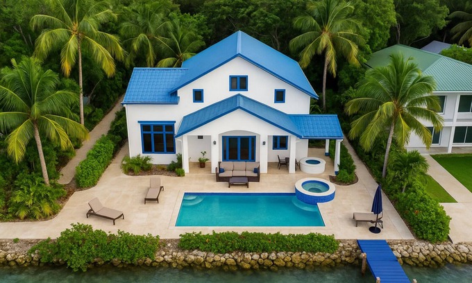 Marathon Villa | Waterfront Marathon Keys Escape Pool, Dock & Comfort for 8 Guests