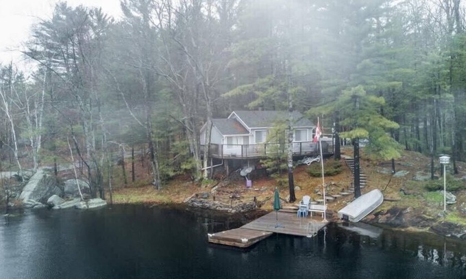 Muskoka Lakes Cottage | Waterfront on Lake Muskoka!
