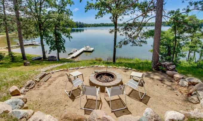 Pequot Lakes House | Waterfront Pequot Lakes Cabin Fire Pit and Views!