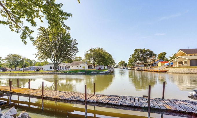 Port Clinton Cottage | Waterfront Port Clinton Cottage: 5 Mi to Lake Erie