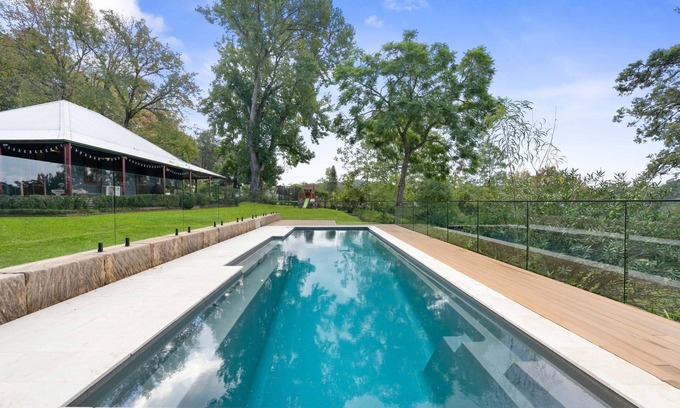 Lower Portland House | Waterfront Retreat - Kayaks, Heated Pool, Firepit and so much more!