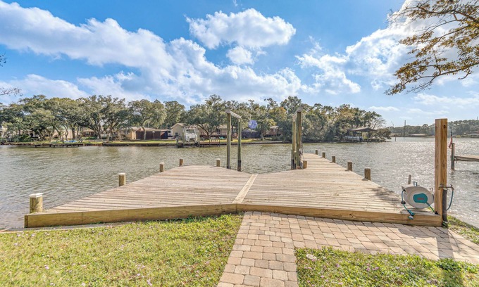 South Pensacola House | Waterfront Retreat w/Outdoor Oasis in Pensacola