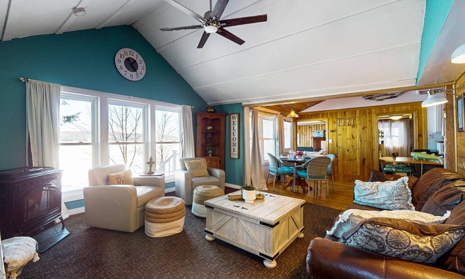 Winthrop House | Waterfront retreat with stunning views, dock access and washer/dryer