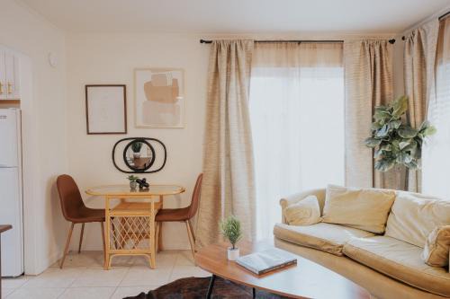 Gold Hill Apartment | Waterfront River Apartments