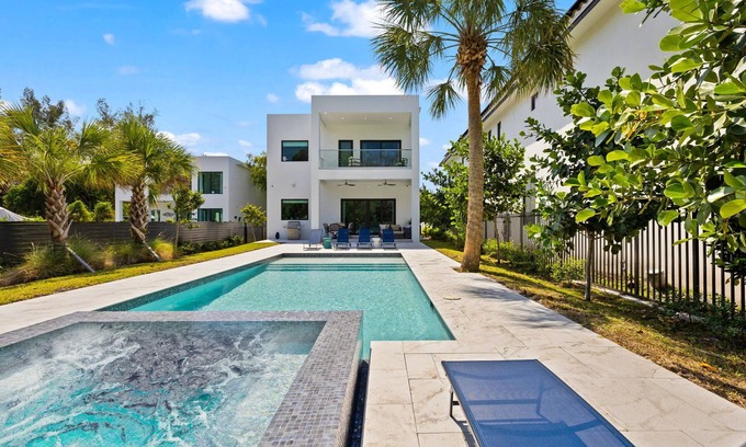 Riverside Park Villa | Waterfront Villa w/Heated Pool + 60’ Dock