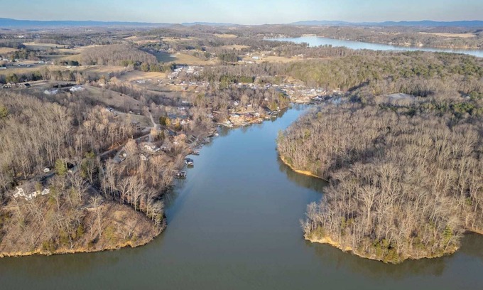 Ingles House | Waterfront with Hot tub and Dock, across from State Park boat Launch