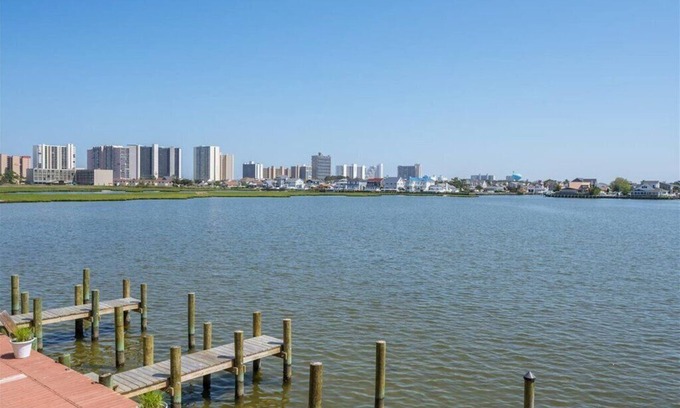 North Ocean City Condo | Watergate East Unit 1 on Assawoman Bay -North Ocean City - Dog Friendly