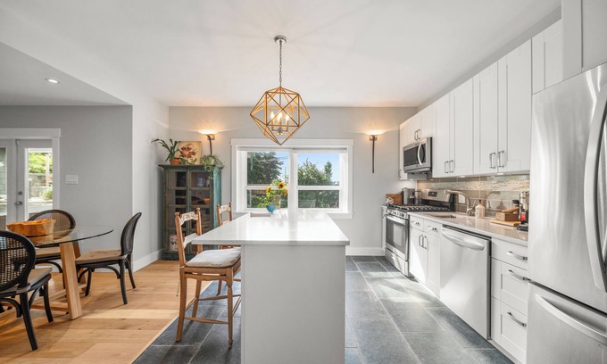 Saanich East Apartment | Waters Edge