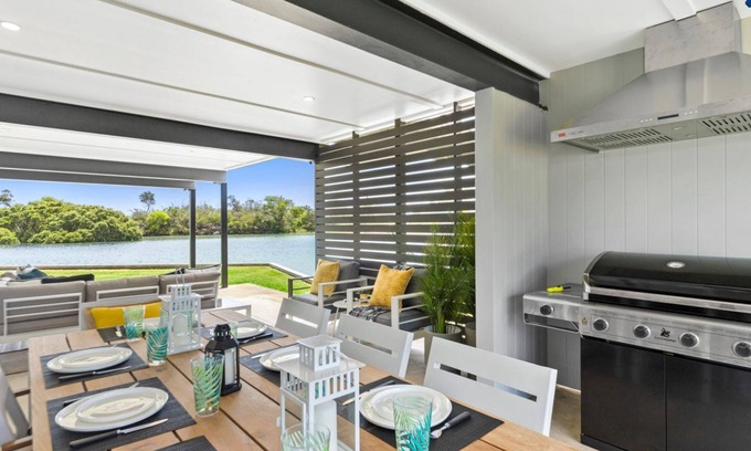 Currarong House | Watersedge – absolute waterfront